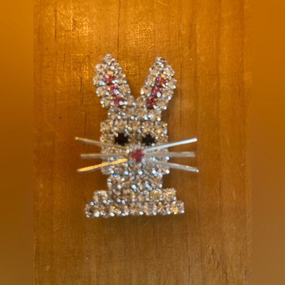 Sparkly Bunny Brooch Easter Brooch Austrian Crystal 1 1/2” x 1” SUPER SP… - Picture 1 of 5